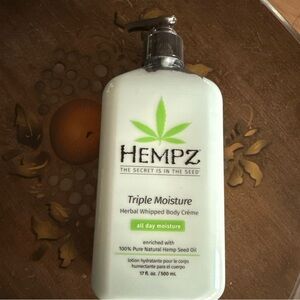 Hempz Triple Moisture Herbal Whipped Body Crème - White & Green
